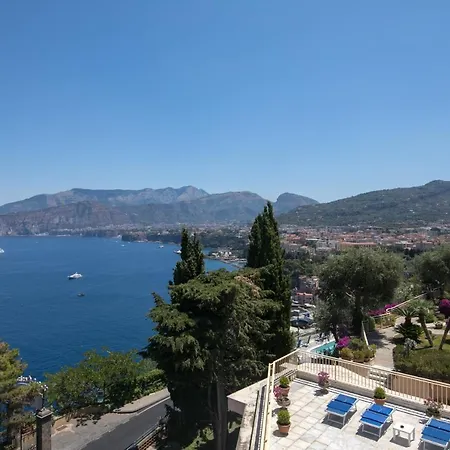 Отель Miramare 4*