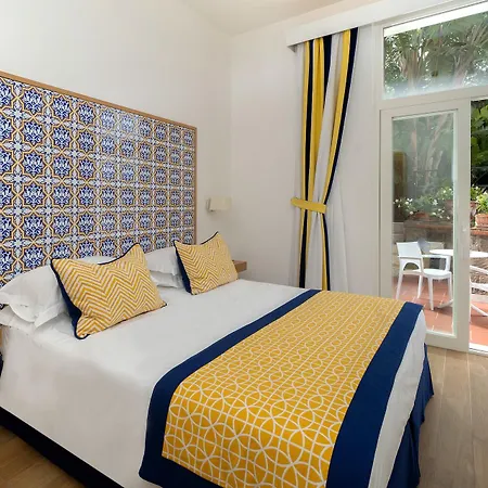 Miramare Hotel 4*