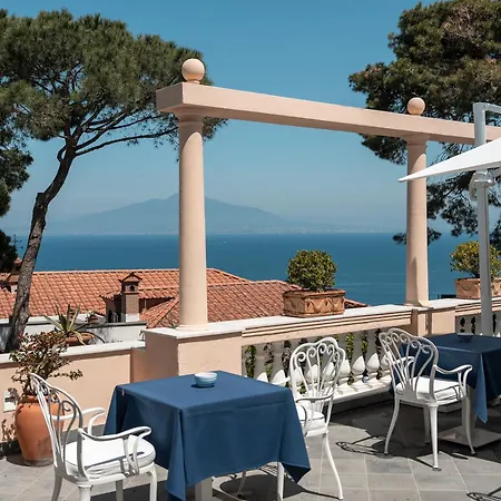 Miramare Hotel 4*