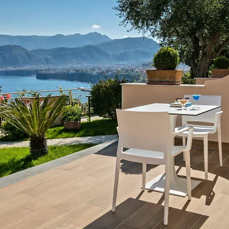 Miramare Hotel 4*