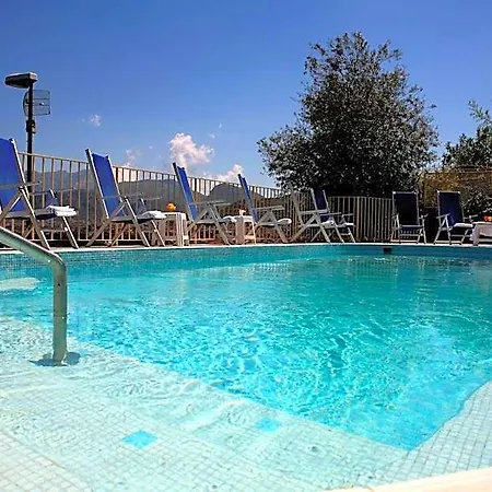 Miramare Hotel 4*