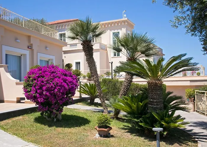 Miramare מלון 4*